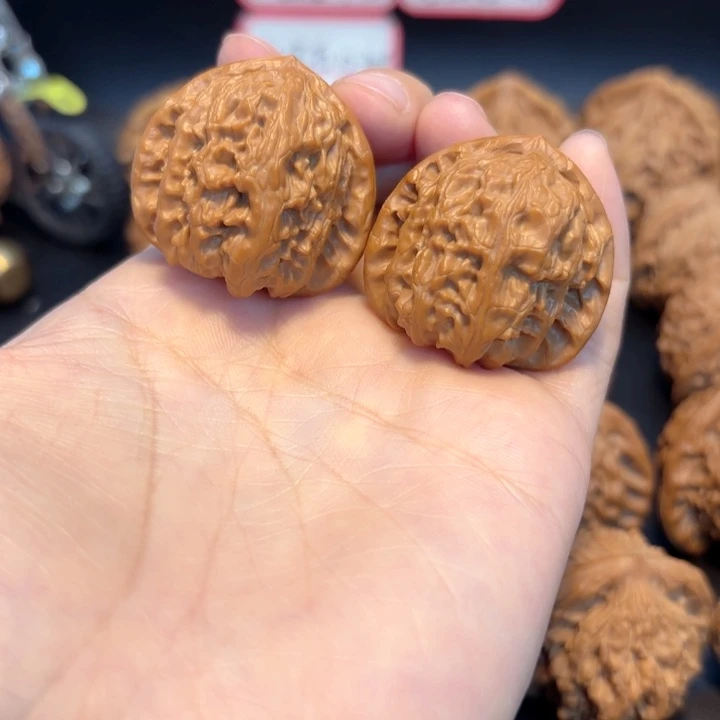 34三角白有修打底白狮子