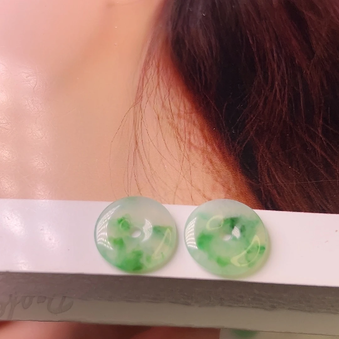 翡翠未镶嵌耳饰平安
