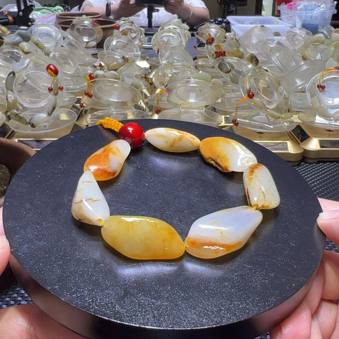 和田玉（子料）未镶嵌吊坠(不含链)44克