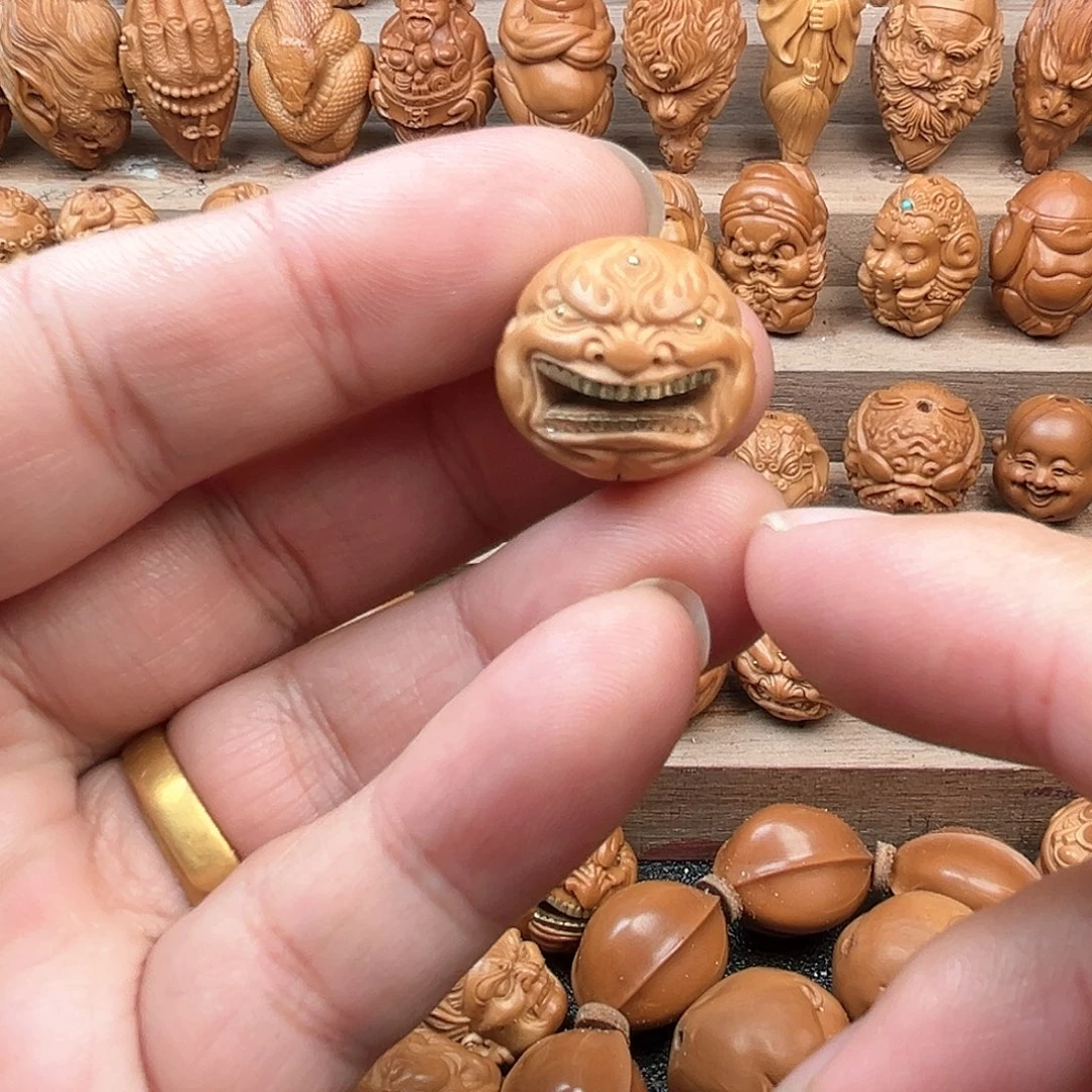 猴头核桃吊坠19抓财僧