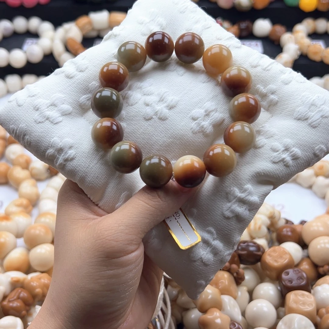 白玉菩提吊坠微瑕17