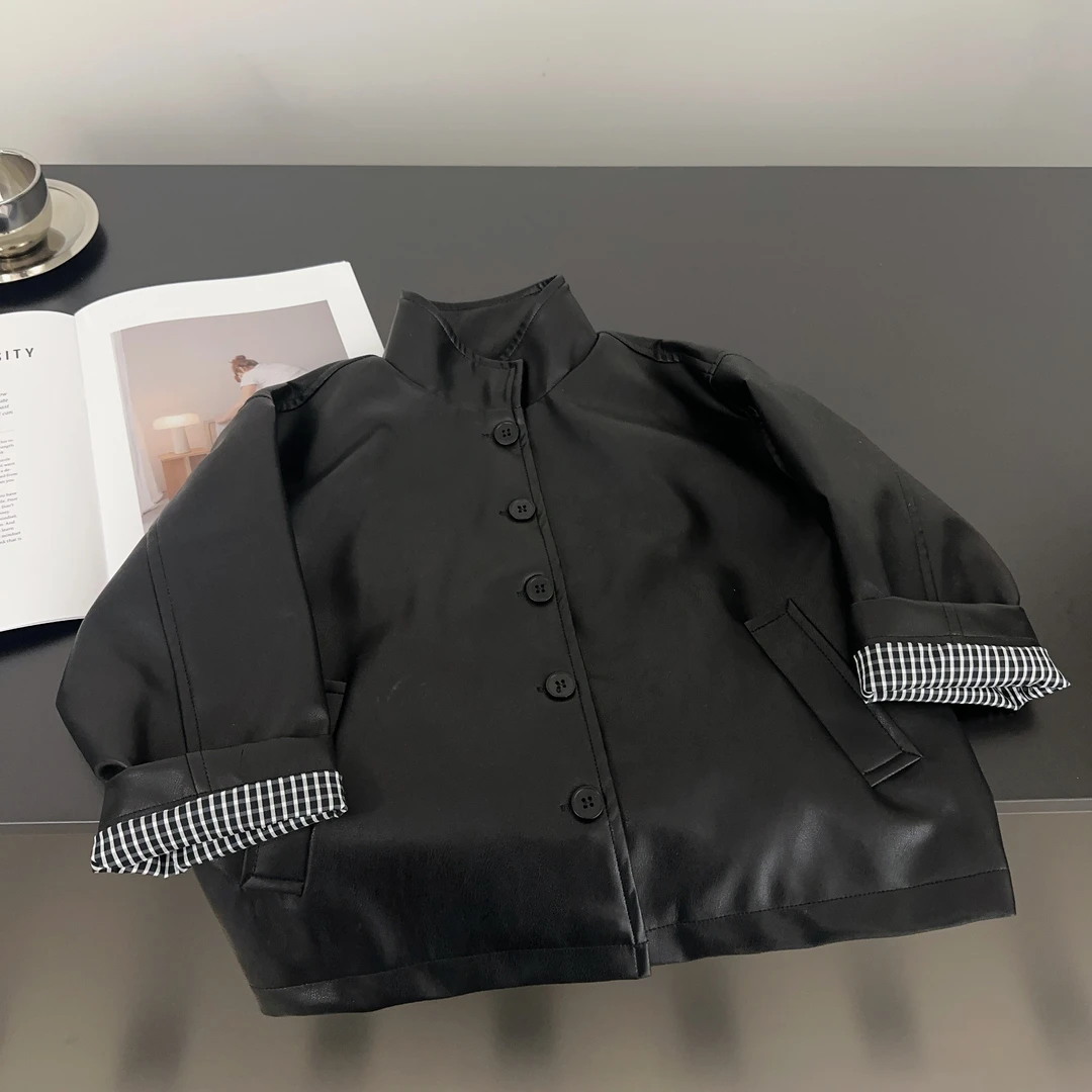 【两个小盆友】秋款男女童韩版百搭拼色皮衣时尚儿童外套黑色8929