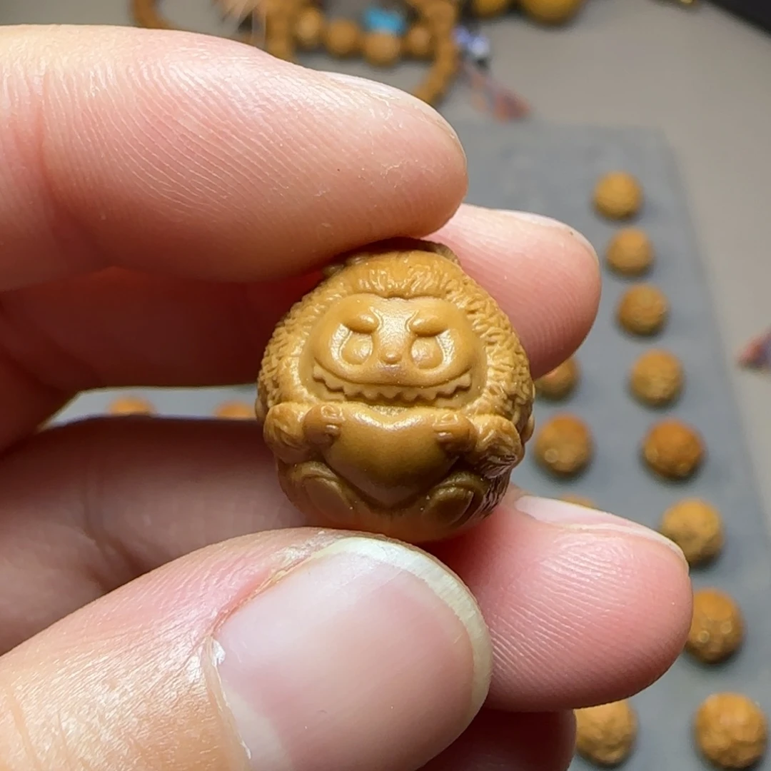 猴头核桃吊坠拉布布16左右尺寸