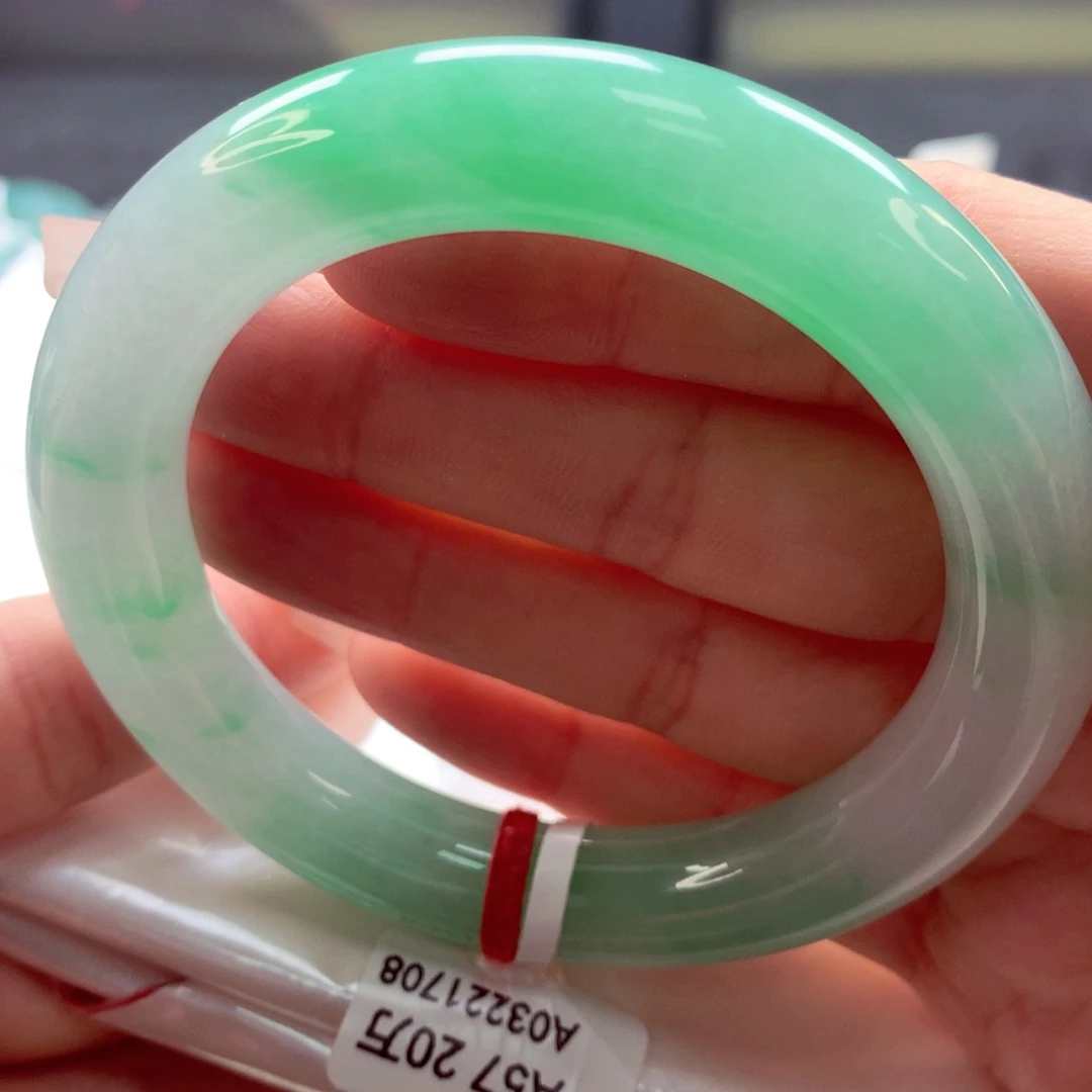 翡翠手镯（圆镯）未镶嵌85（28号）