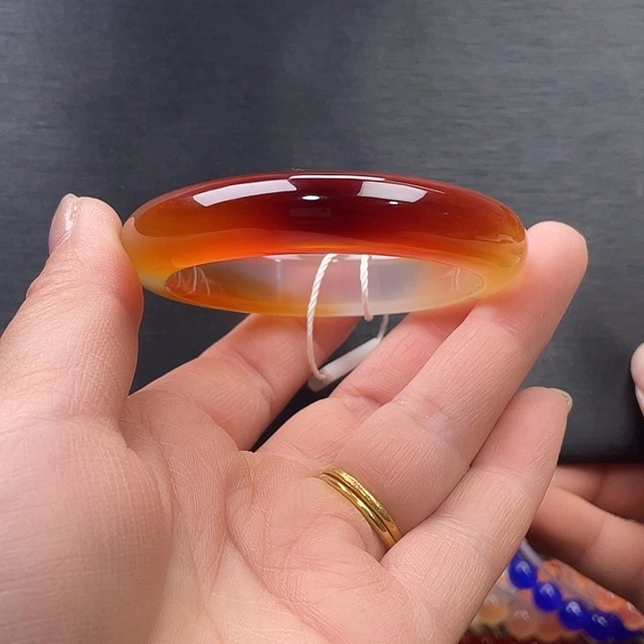 小****玛瑙/玉髓未镶嵌手镯