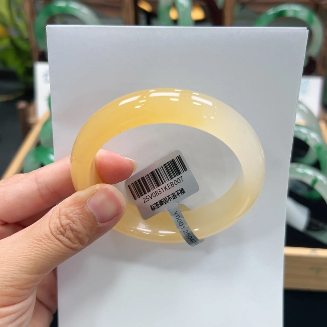 瑶***9石英质玉未镶嵌手镯➕佳佳60