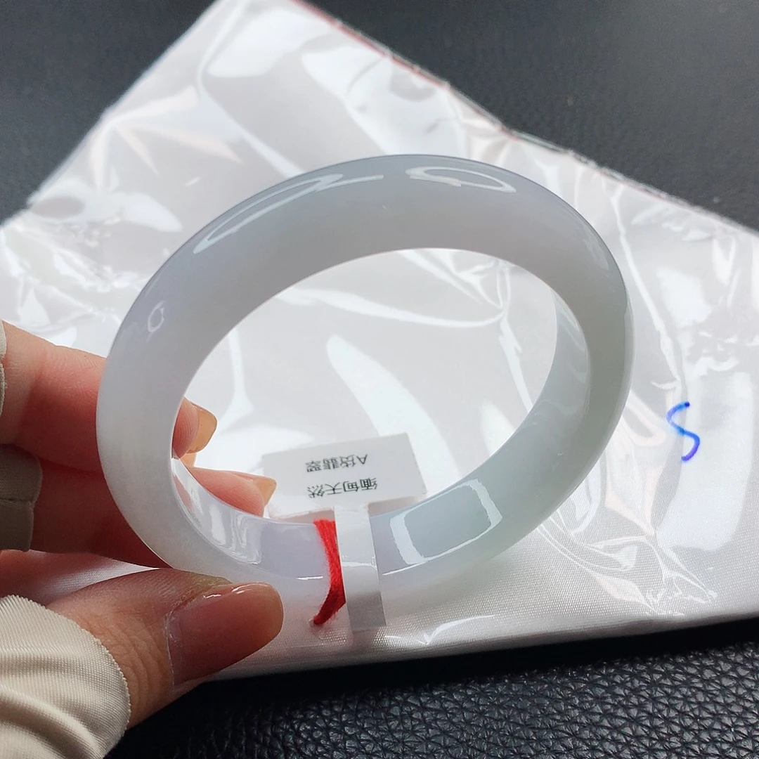 翡翠手镯未镶嵌缅甸天然a货翡翠1810