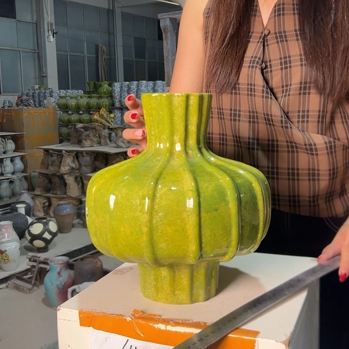景德镇陶瓷花瓶微瑕介意勿拍