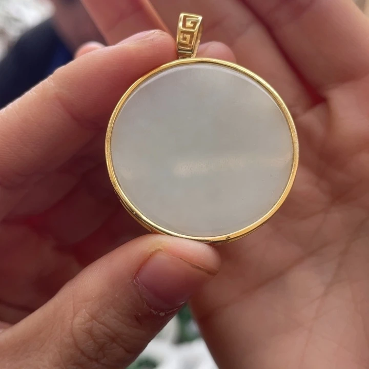 和田玉银S925镶嵌颈饰白玉圆牌