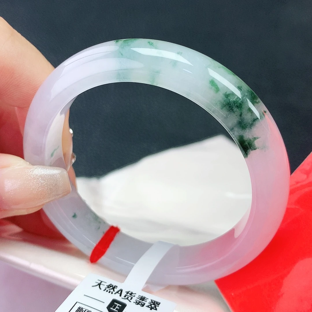 翡翠手镯未镶嵌53圈