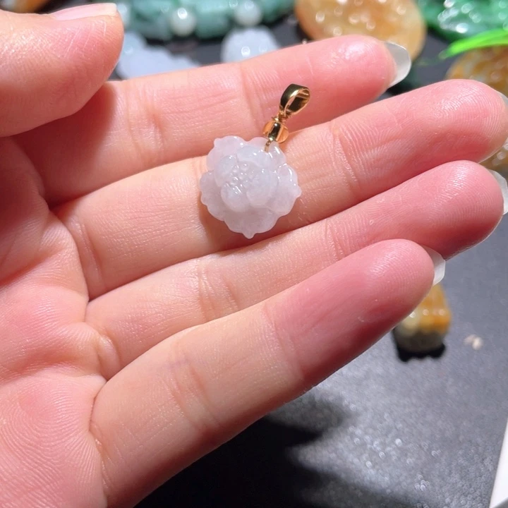 【闪购商品】翡翠颈饰未镶嵌用****9天然翡翠