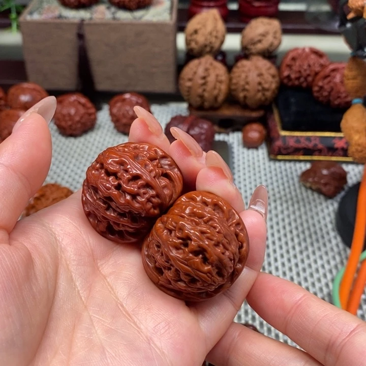 文玩核桃把件球白