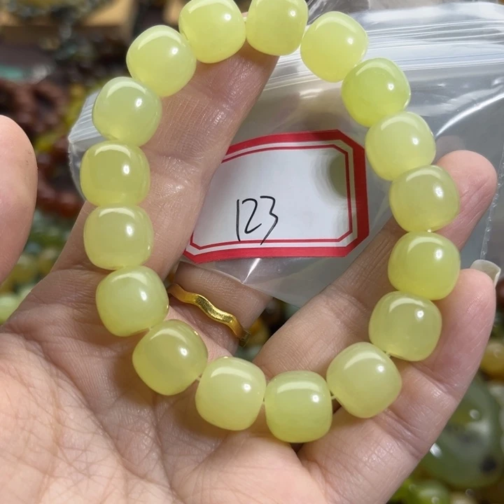 未镶嵌蛇纹石玉手链