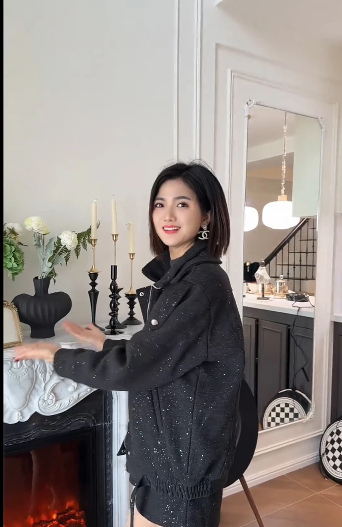 时尚亮闪闪百搭外套  03212