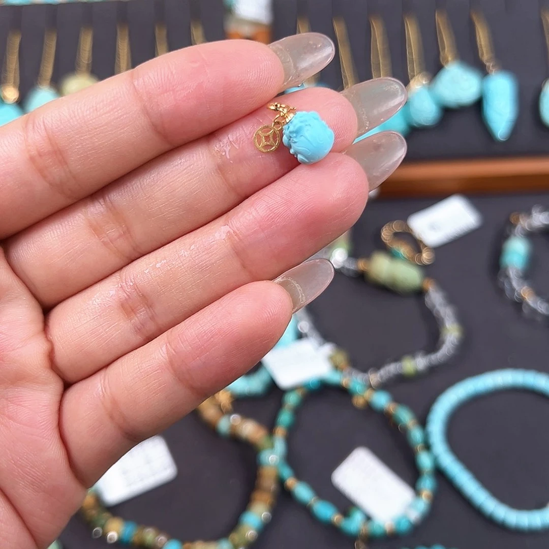 绿松石18K金镶嵌大肚貔貅小滴溜