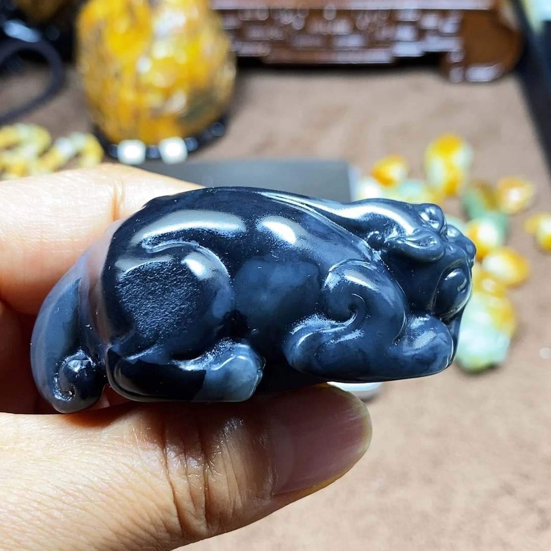 和田玉未镶嵌把件