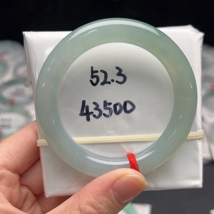 翡翠未镶嵌手镯（圆镯）