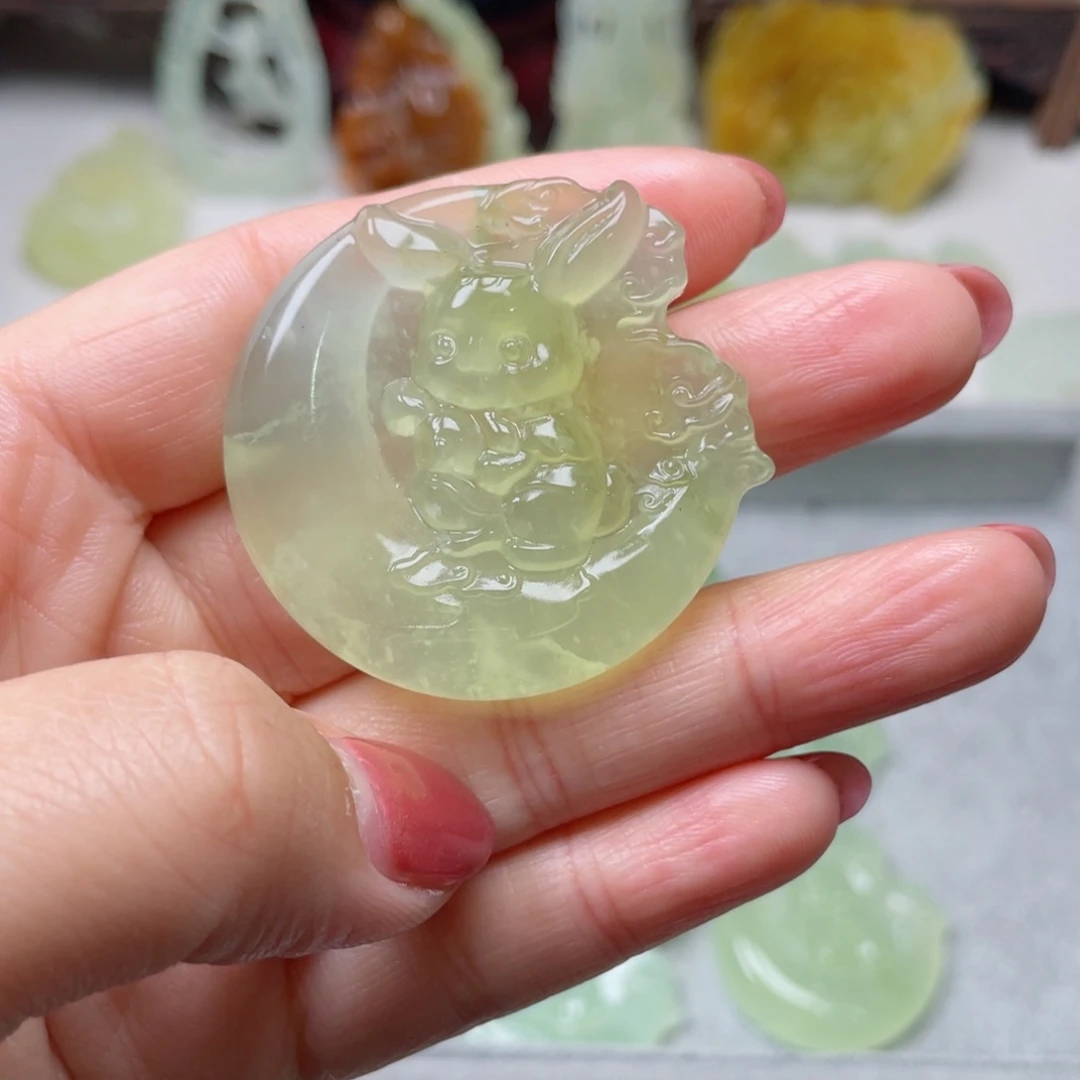 蛇纹石玉颈饰未镶嵌?****管