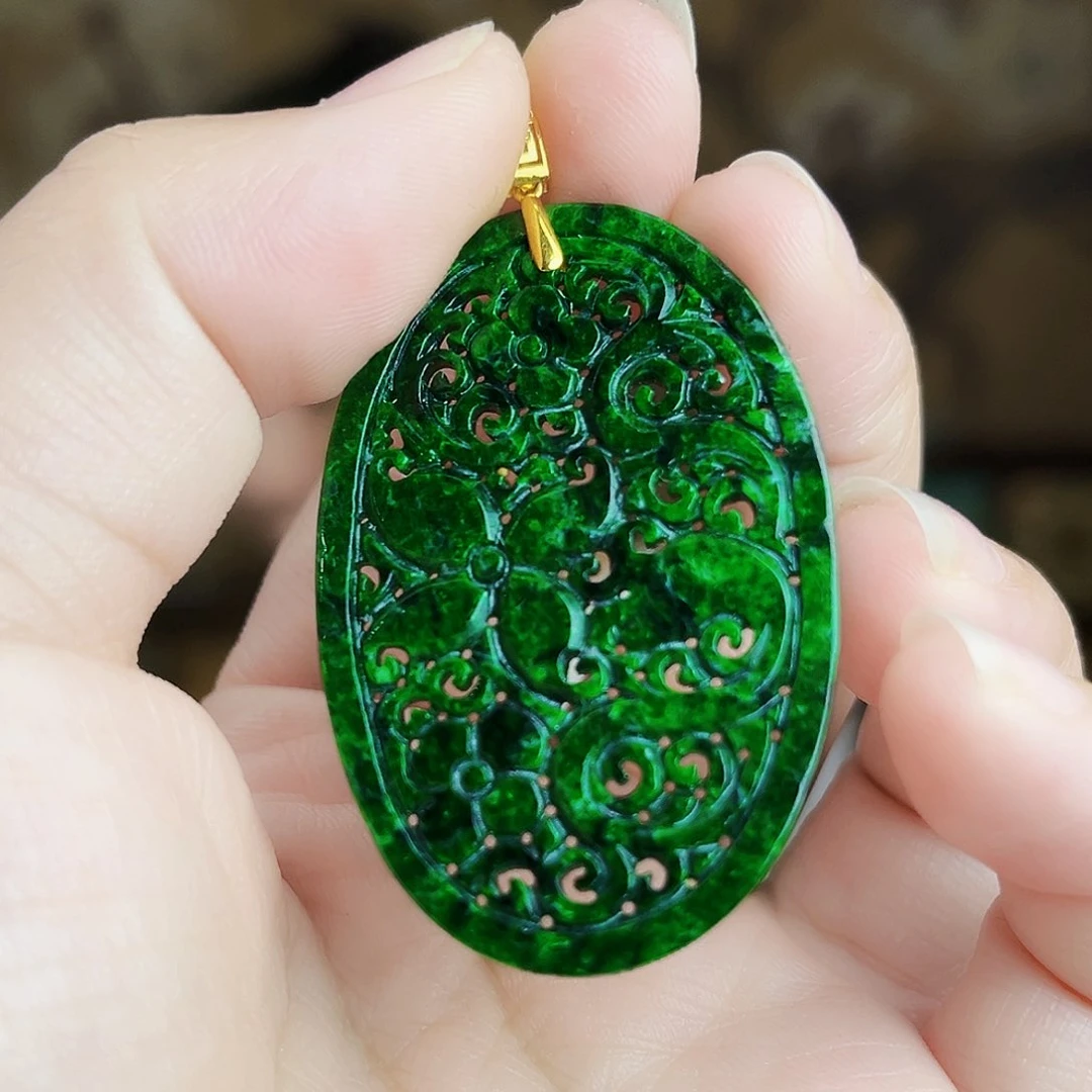 翡翠18K金镶嵌颈饰多样性