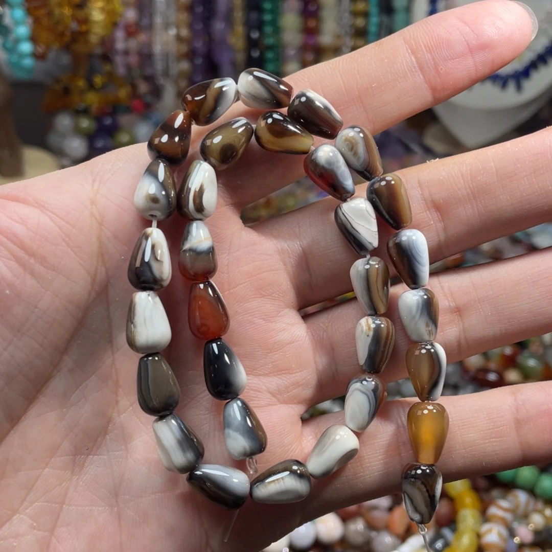 石英质玉，奶皮玛瑙水滴8mm，未镶嵌