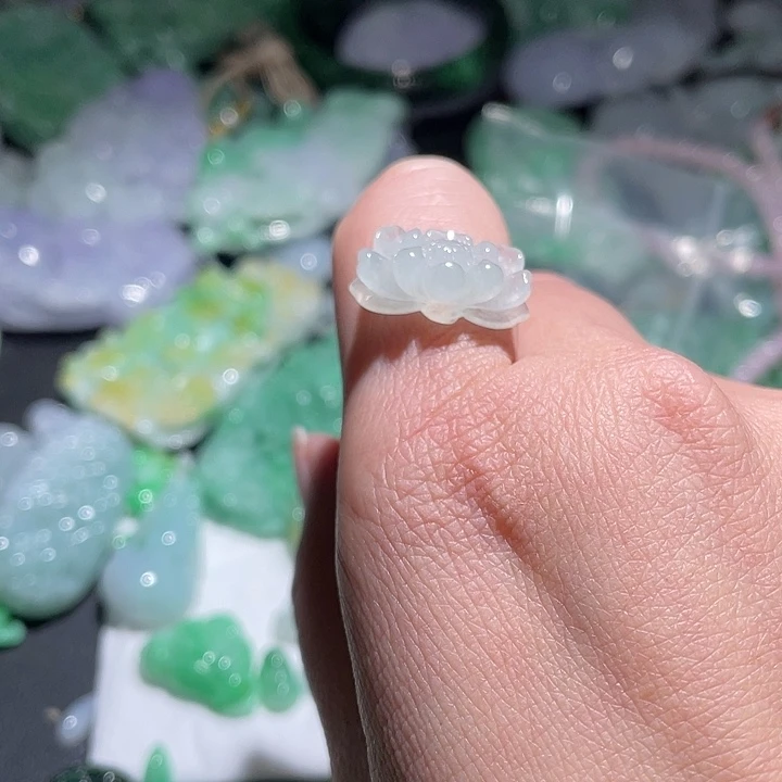 颈饰未镶嵌翡翠天