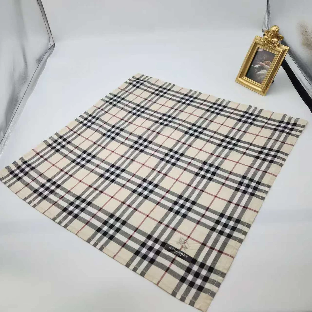 95新 BURBERRY/博柏利 海囤/巴宝莉/丝巾/yy10219