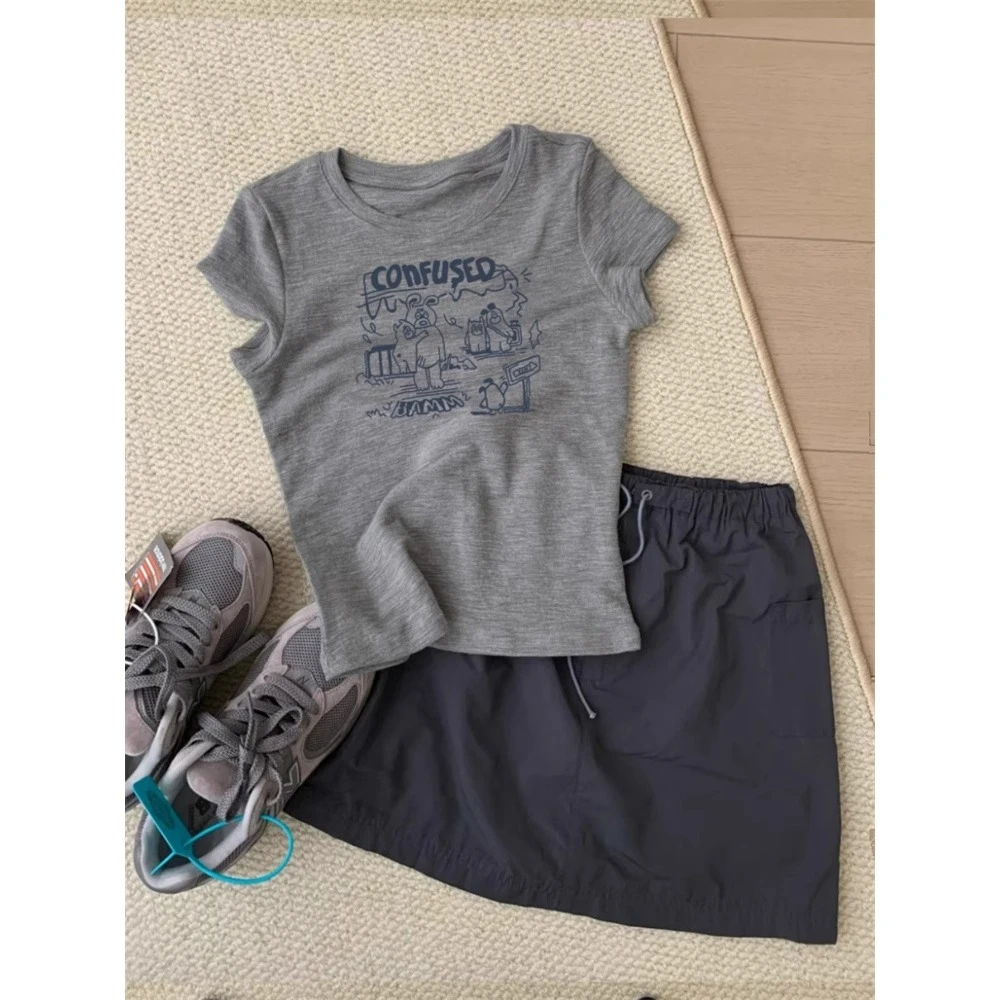 灰色正肩短袖t恤女2025新款夏季修身显瘦设计感印花时尚洋气上衣