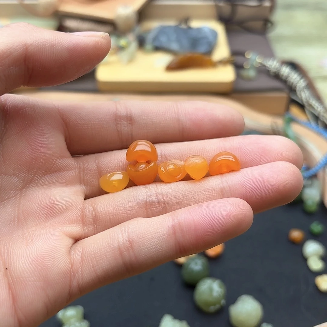 和田玉颈饰未镶嵌?****粥