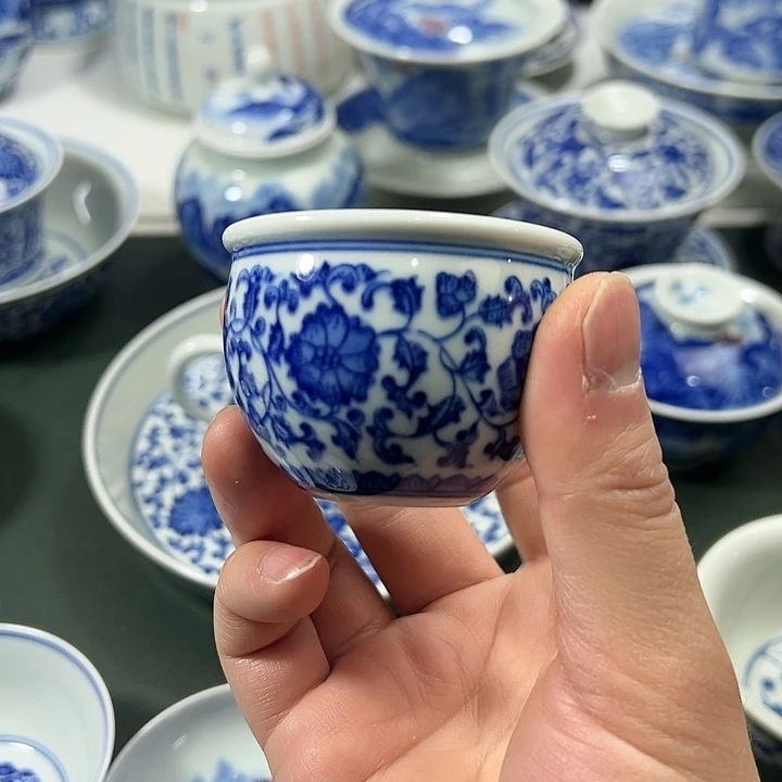 微瑕柴窑点工缠枝花卉小缸杯