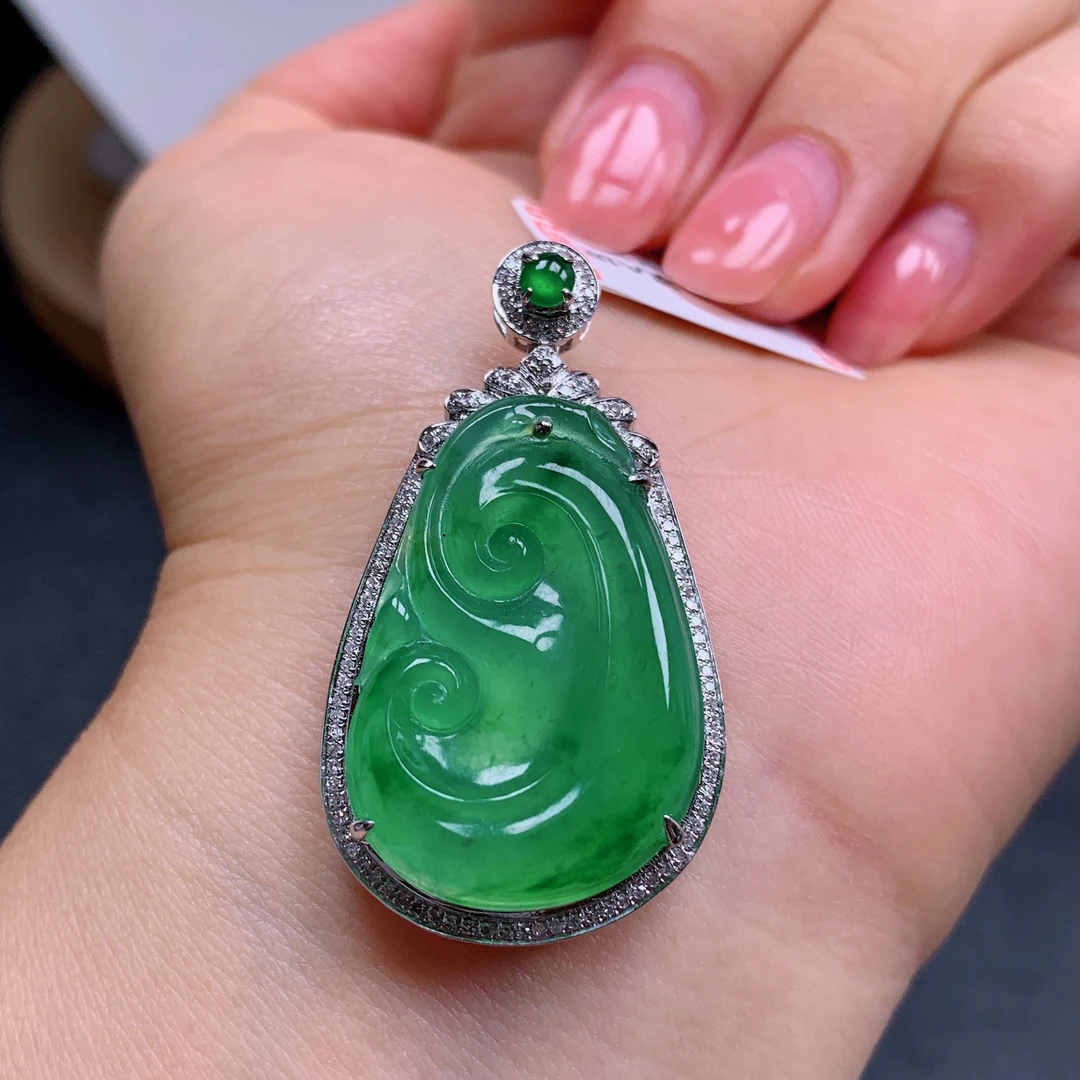 天然缅甸翡翠A货18k金满绿色开盖如意气质精美尺寸40+22.2+7