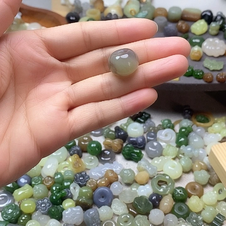 未镶嵌和田玉挂件桶zhu