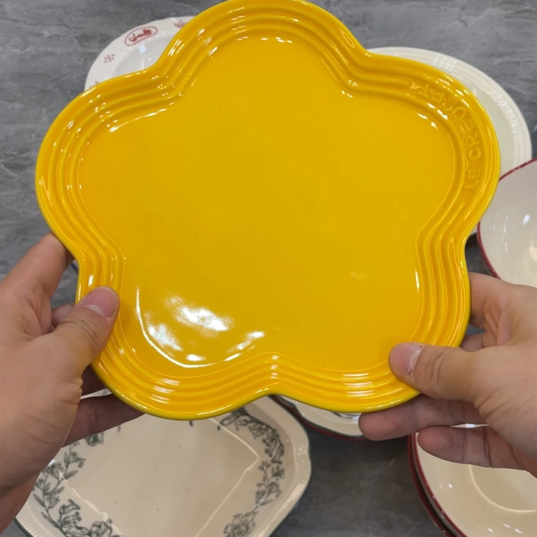 陶瓷微瑕餐具介意勿拍，满18飞！