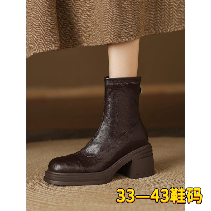 2025秋冬新款粗跟圆头短筒切尔西靴小个子增高厚底弹力靴瘦瘦靴女