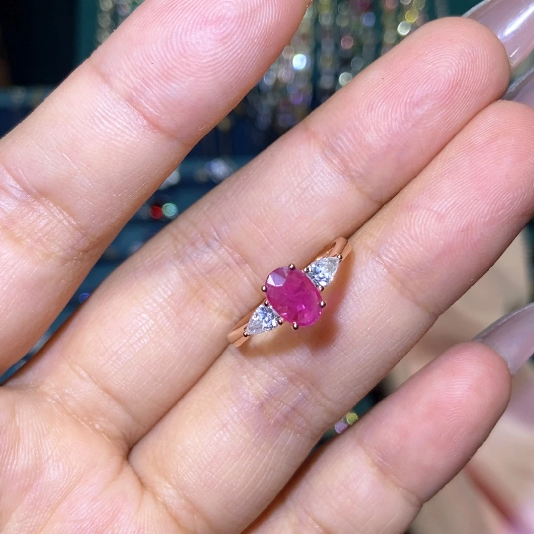 阿****18K金镶嵌戒指红宝石