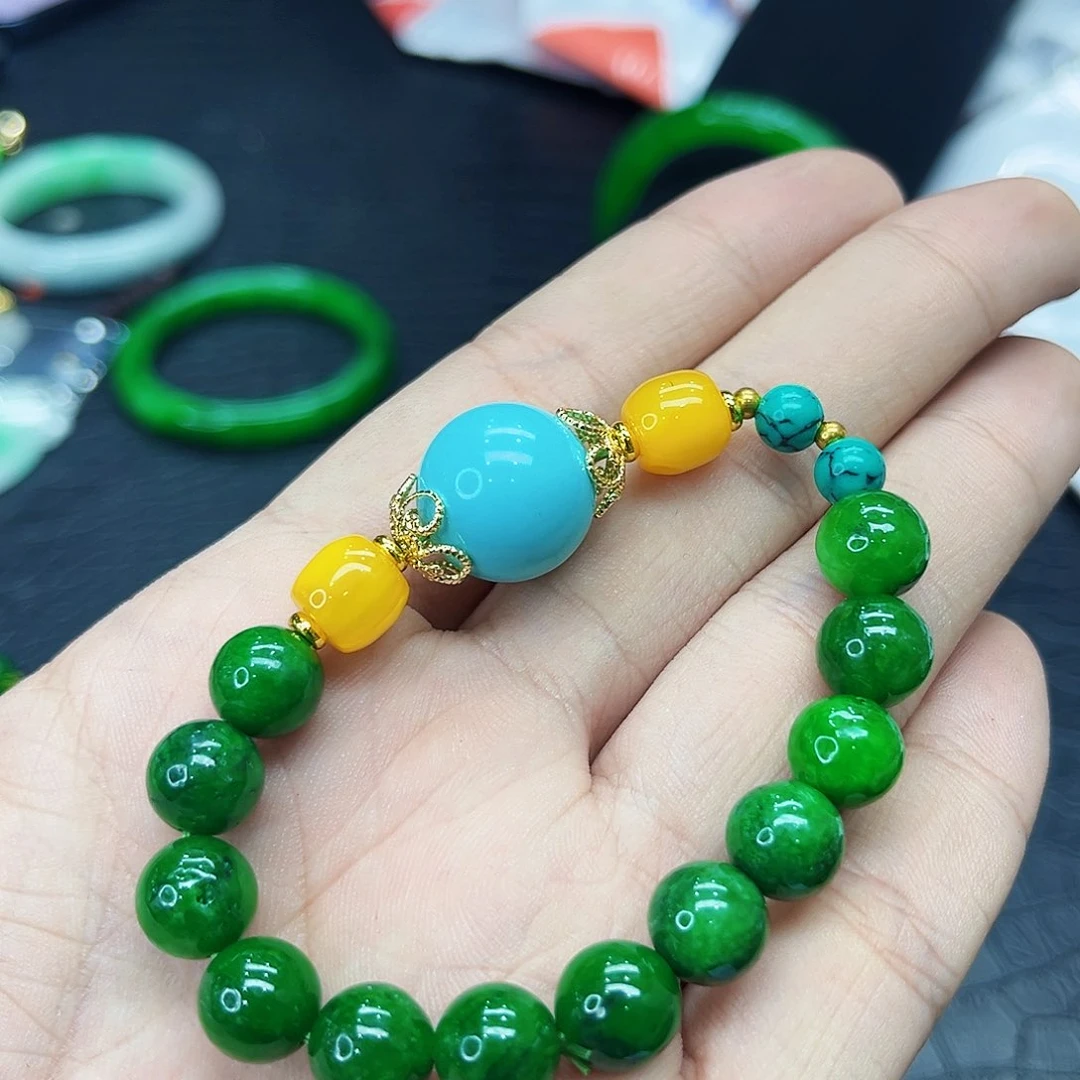 翡翠手镯未镶嵌多样性