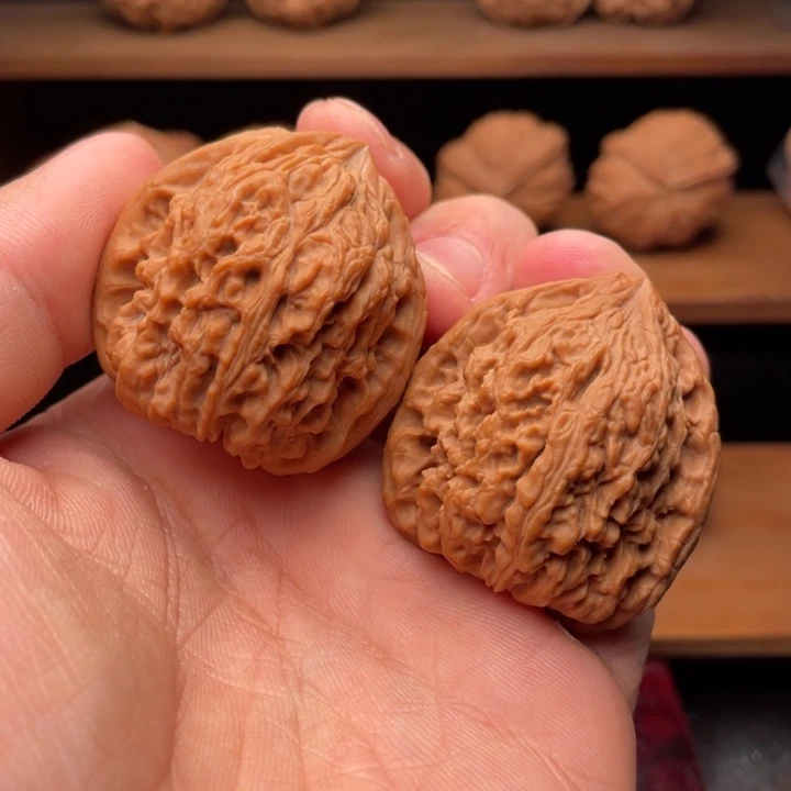 吊坠文玩核桃39毕业三角子弹南疆石