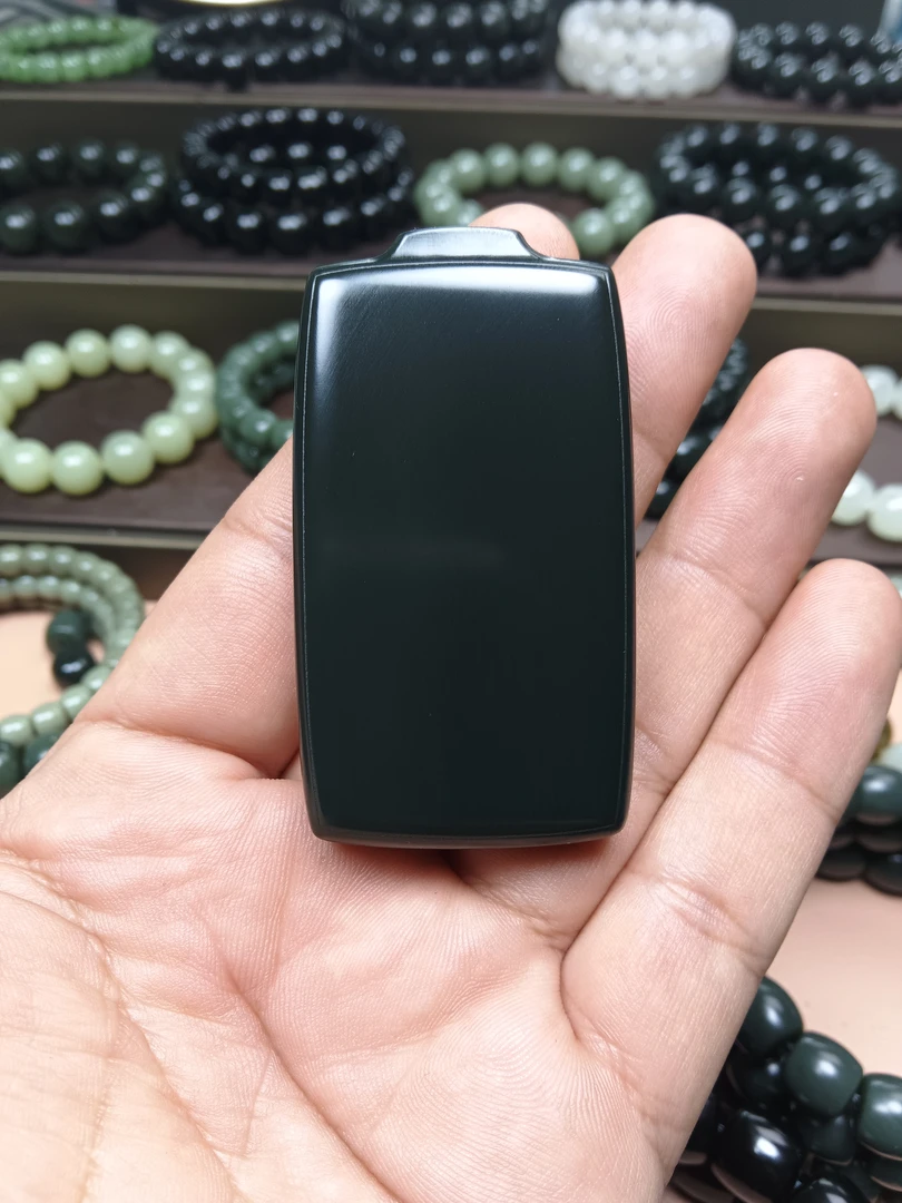 新疆和田玉踏青无事牌