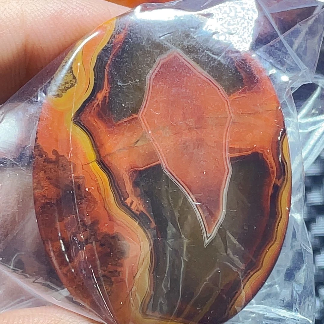 玛瑙/玉髓玛瑙未镶嵌是*是