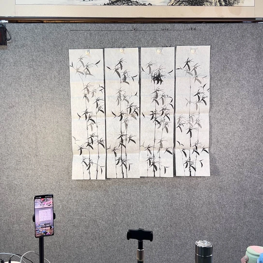 国画961 牡丹等植物生长于这里生长