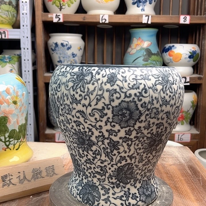 陶鱼尾复古青花陶瓷