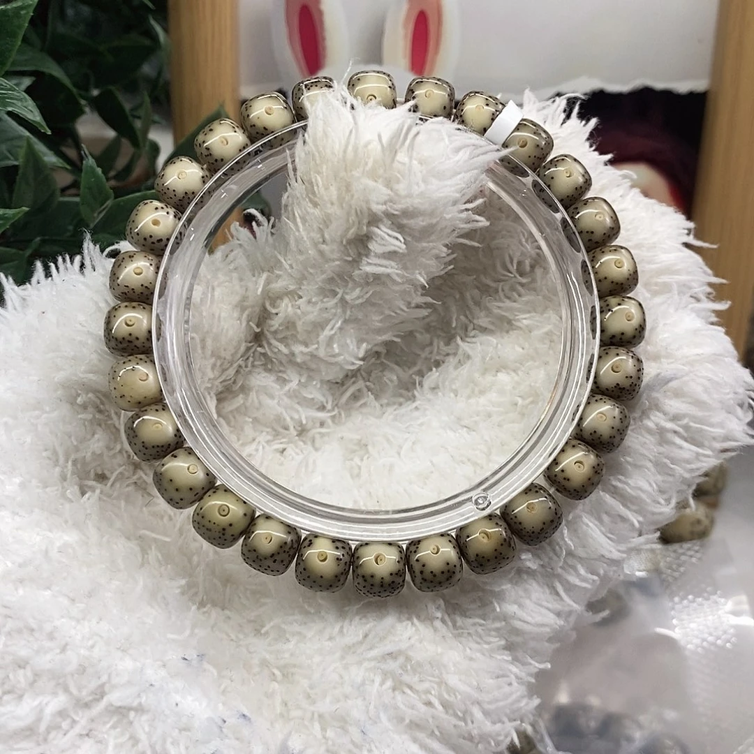 星月菩提手串11.绿包白大眼睛8x7