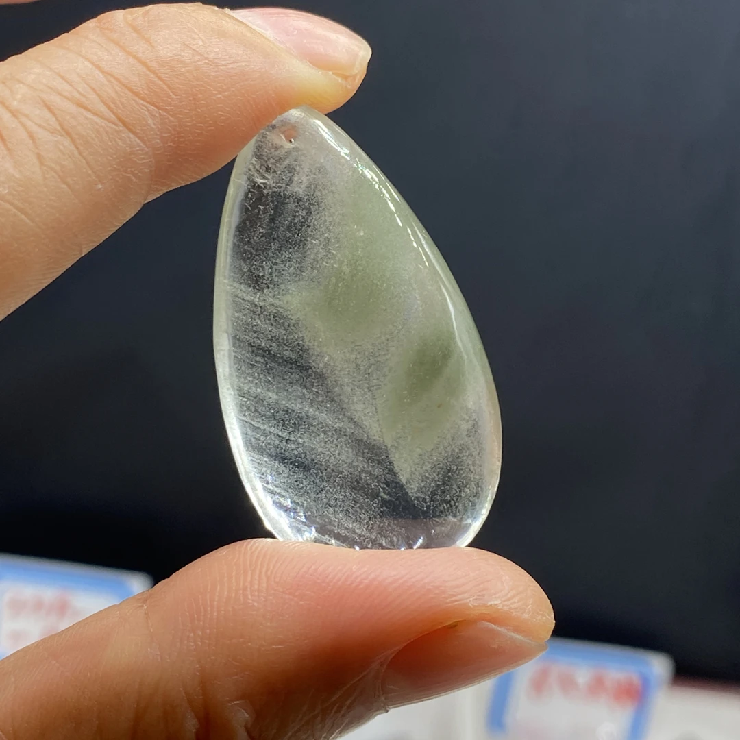 天然绿幽灵吊坠晶体通透千层幽灵41*22.7*11.5mm