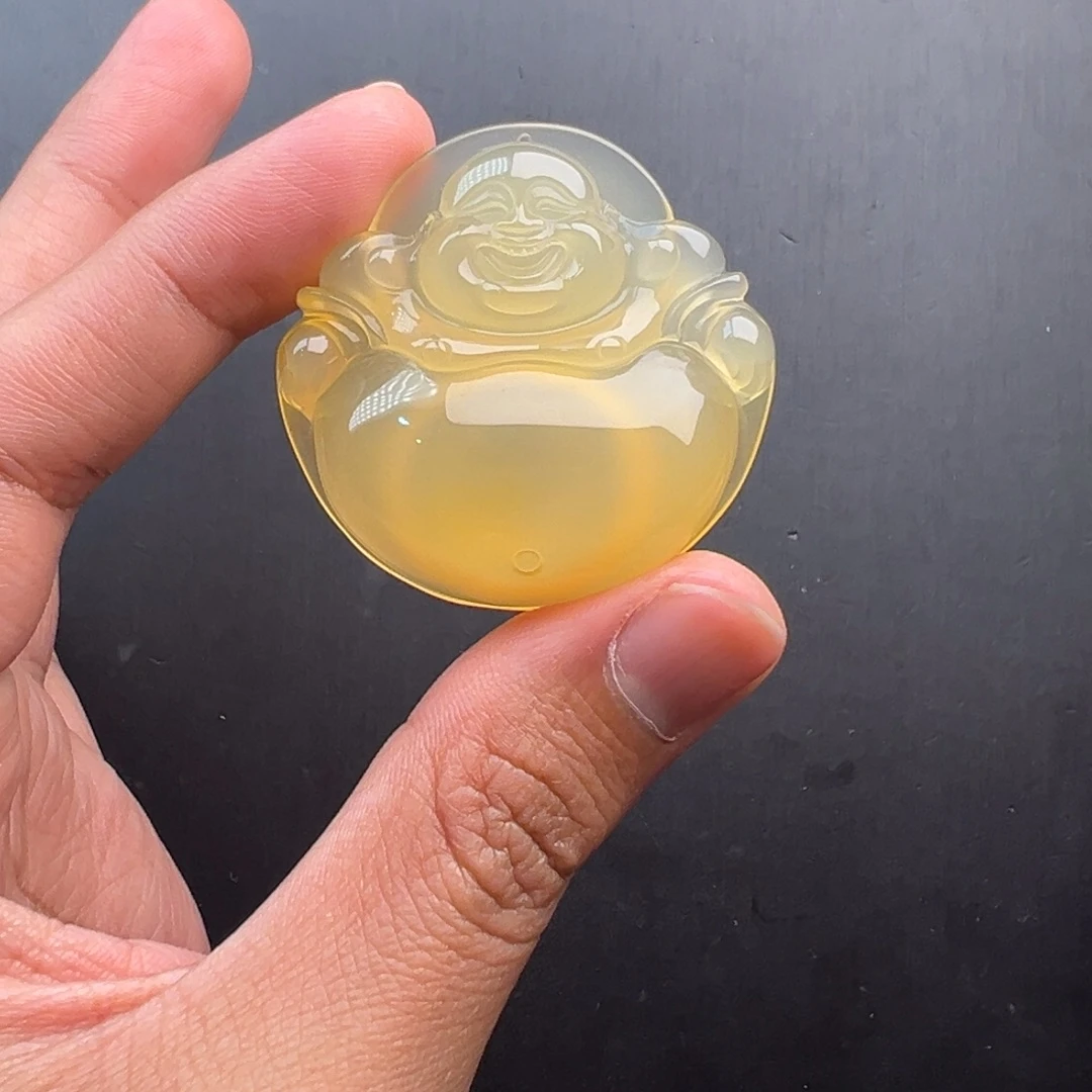 未镶嵌石英质玉（黄龙玉）颈饰