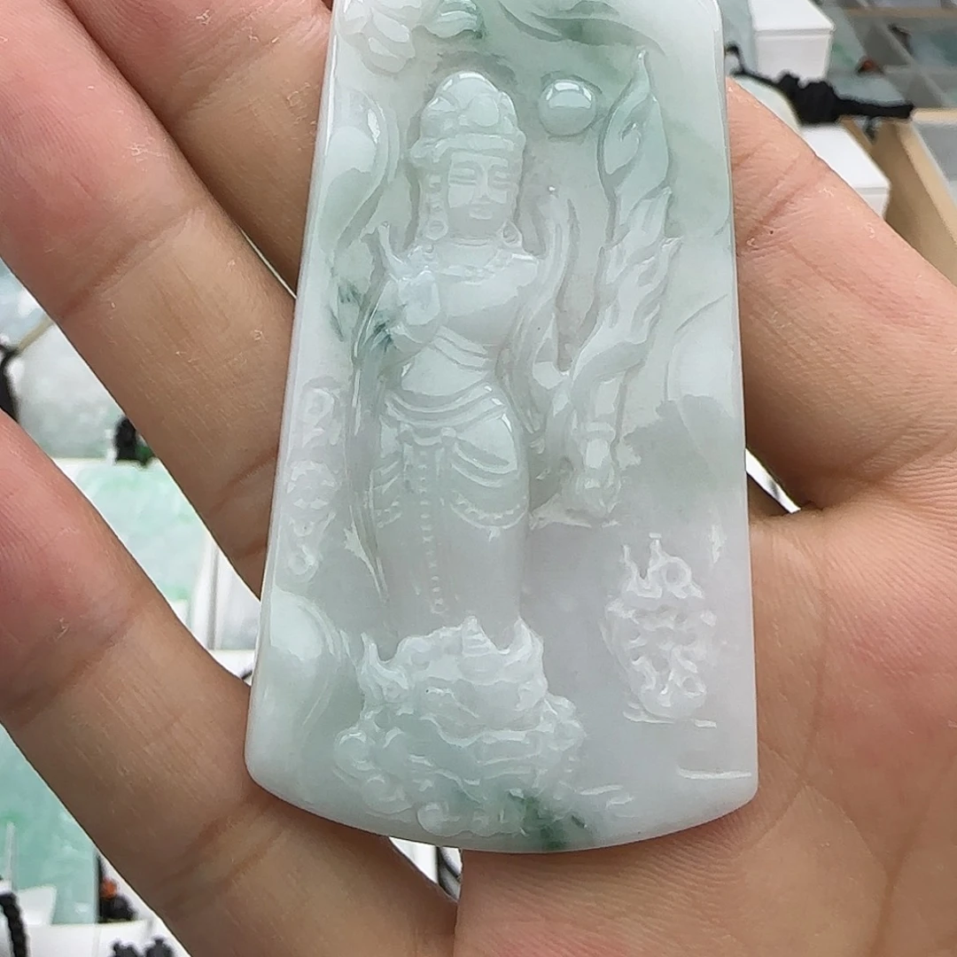 专***儿翡翠未镶嵌颈饰翡翠