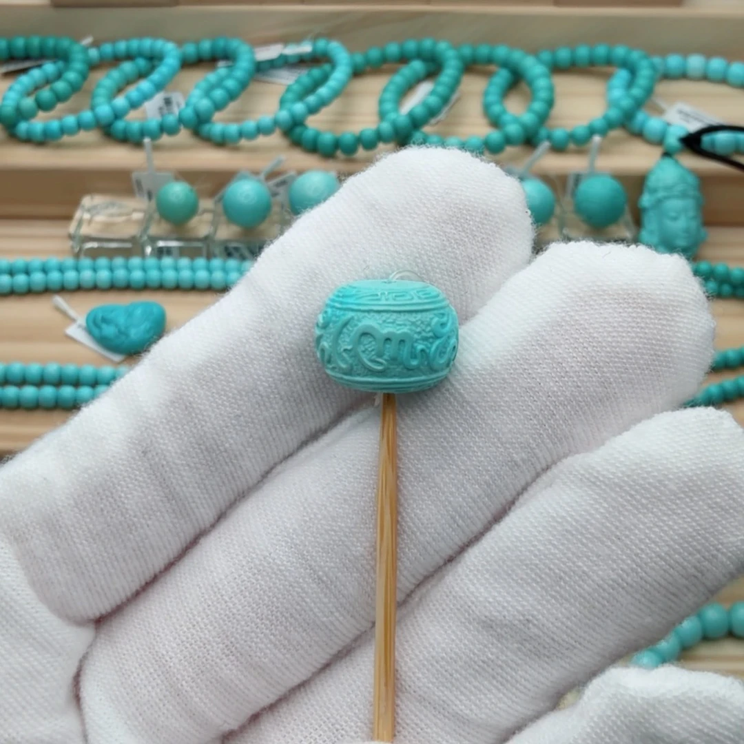 绿松石未镶嵌珠宝奇石