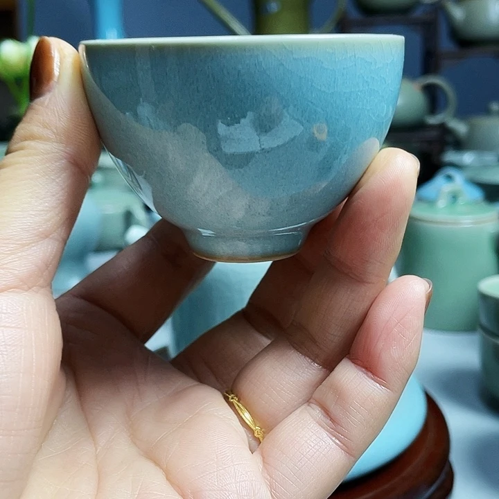 原矿釉天青色鸡心杯