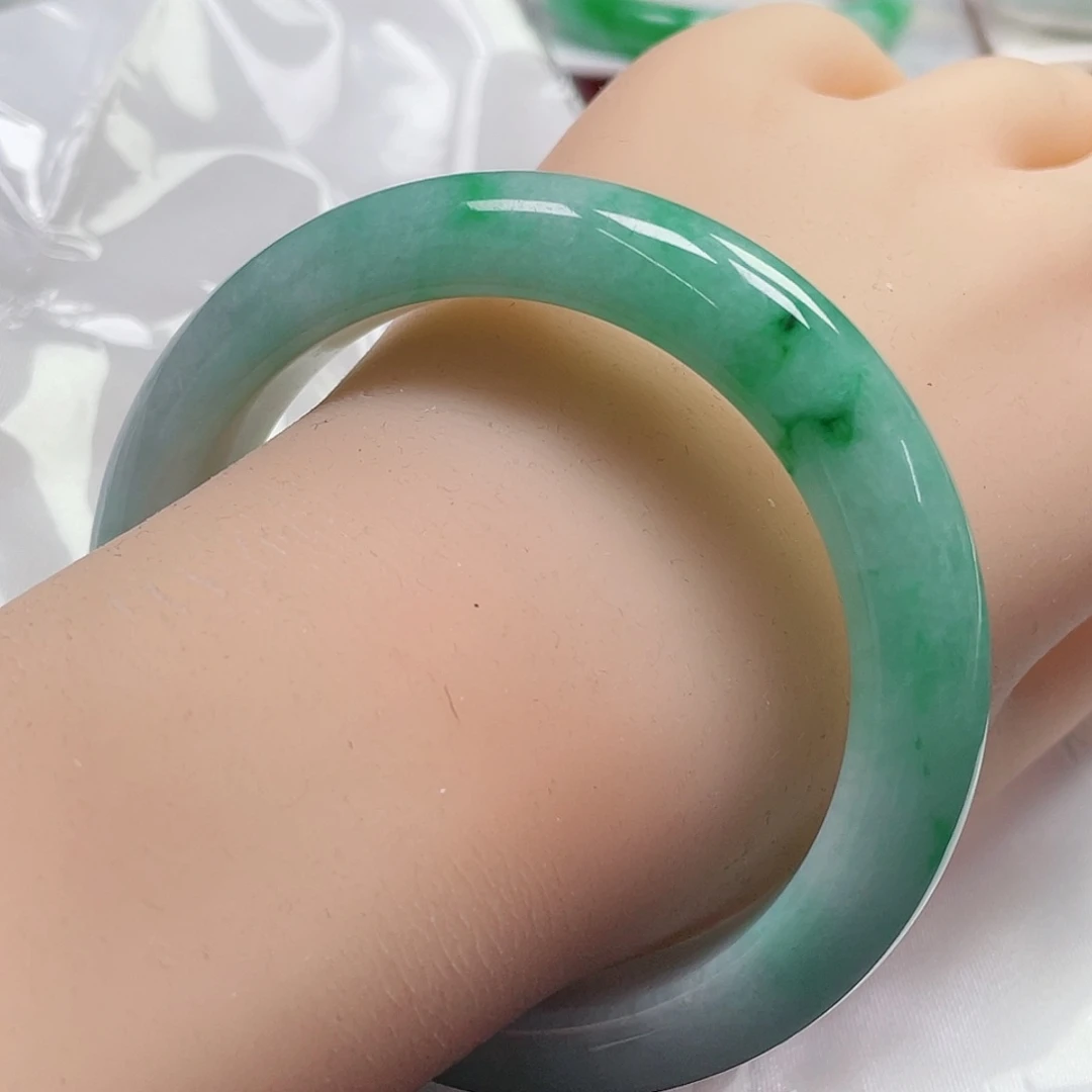 翡翠手镯未镶嵌缅甸翡翠手镯58圈