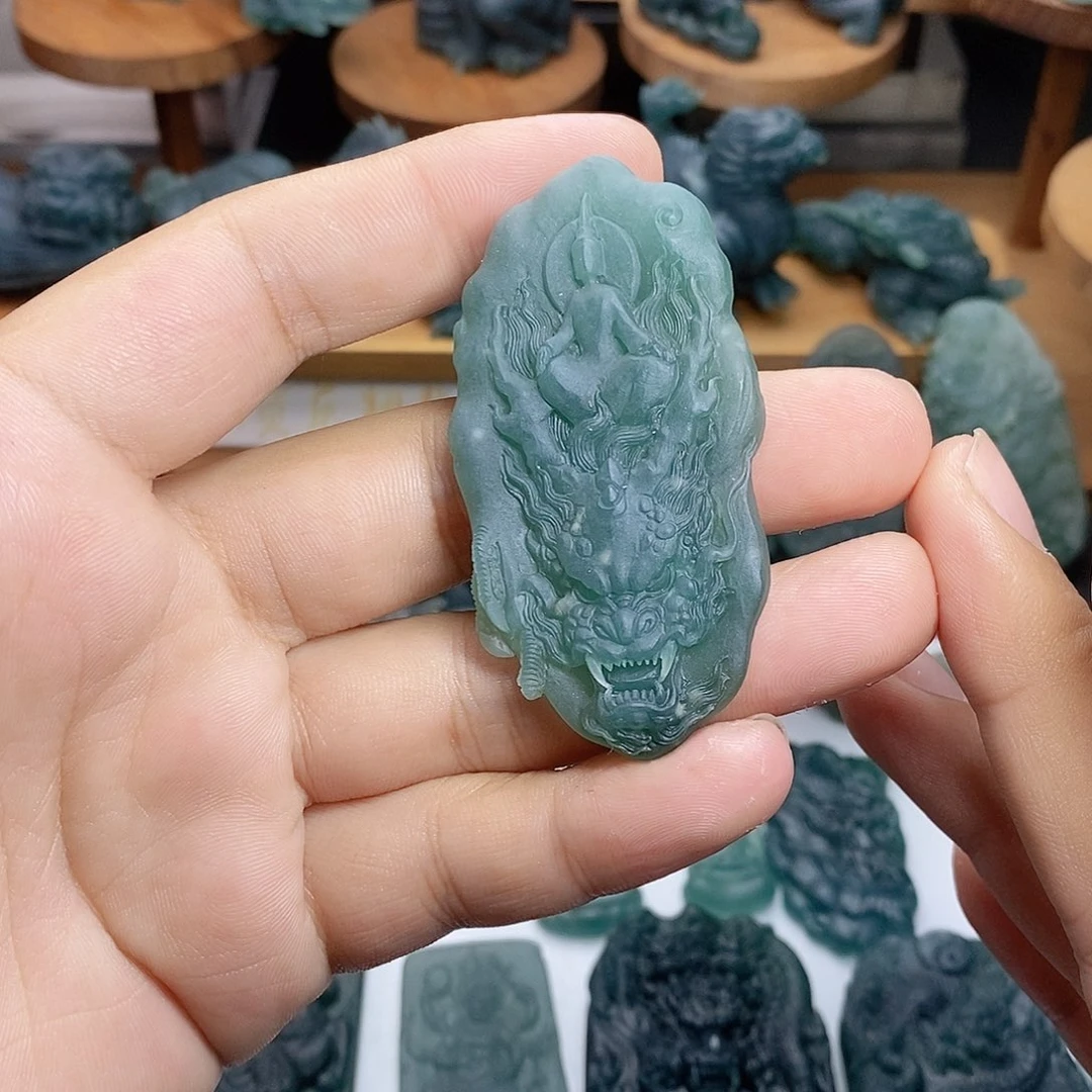 定制翡翠未镶嵌龙牌