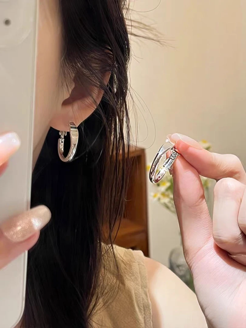 锌合金耳饰 ins冷淡风耳圈耳环2025新款耳钉女小众百搭高级感耳扣