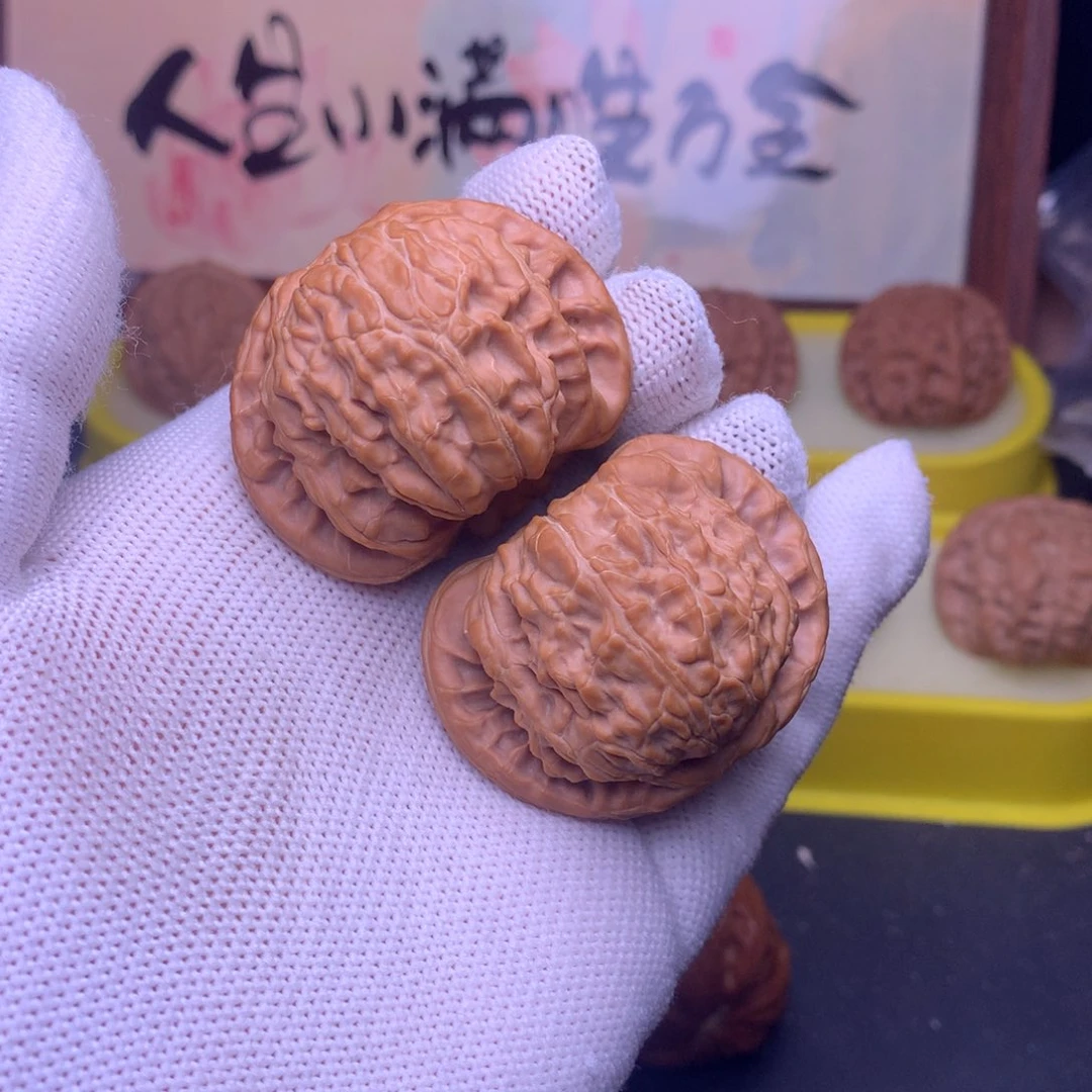 大***子文玩核桃把件42闷白